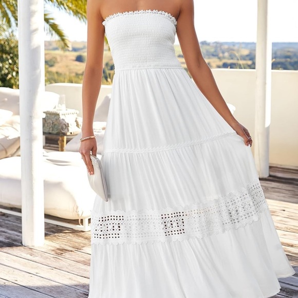 Zesica Dresses & Skirts - Chic White Strapless Dress with Flowing Design
